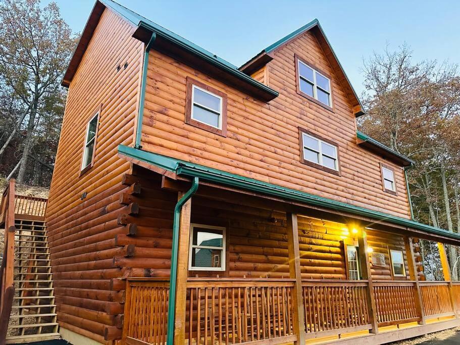 Spacious 2800 Sq Ft-Cozy Wood Cabin-New Build Pigeon Forge Exterior foto